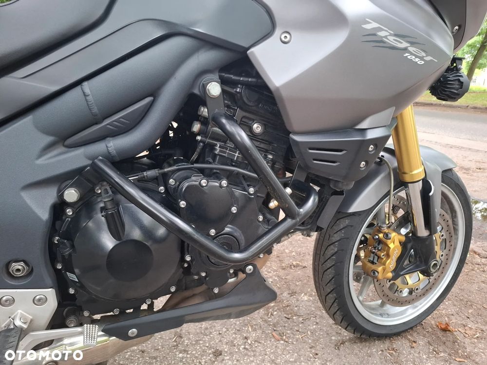 Triumph Tiger - 13