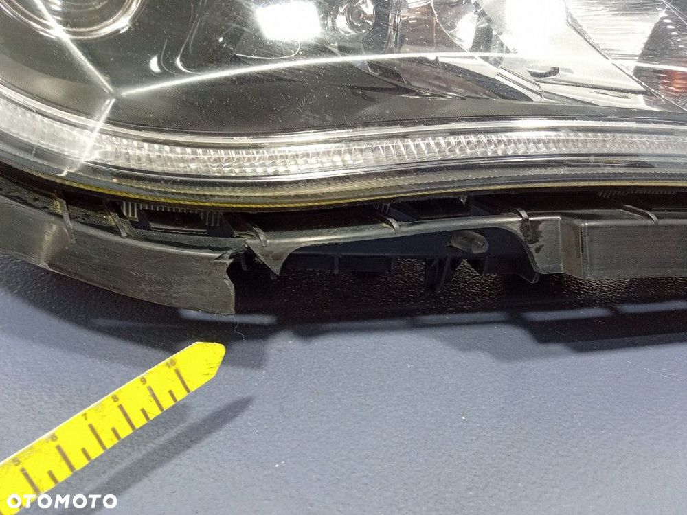 CHRYSLER PACIFICA II 16-20 REFLEKTOR PRAWY HALOGEN LED 68228946AE - 2