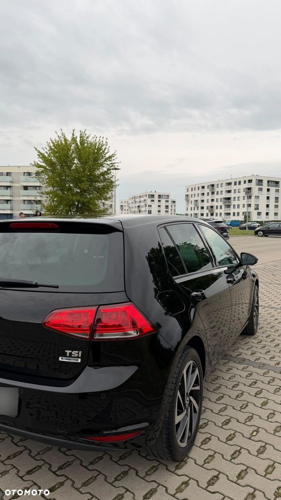 Volkswagen Golf - 10