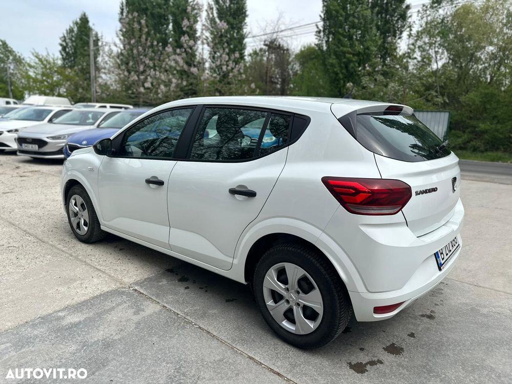 Dacia Sandero - 8