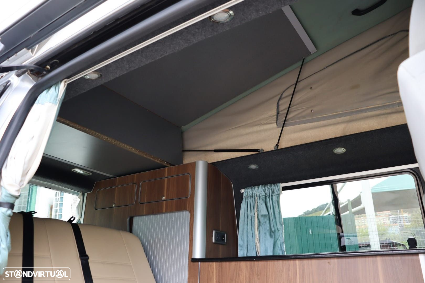 VW California Beach 2.0 TDI Beach Camper - 15