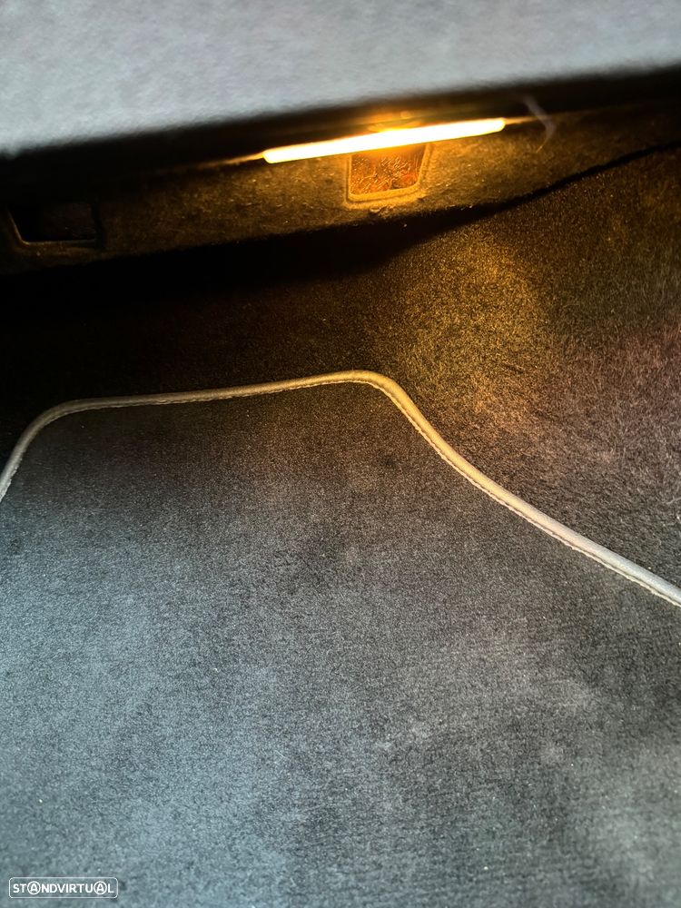 Citroën C4 2.0 HDi Exclusive J17 - 37