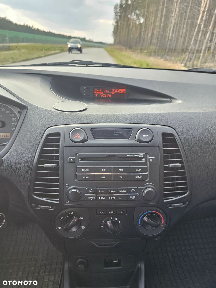 Hyundai i20 1.4 Comfort - 14