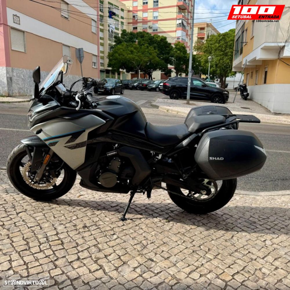 CF Moto 650GT 8F - 32