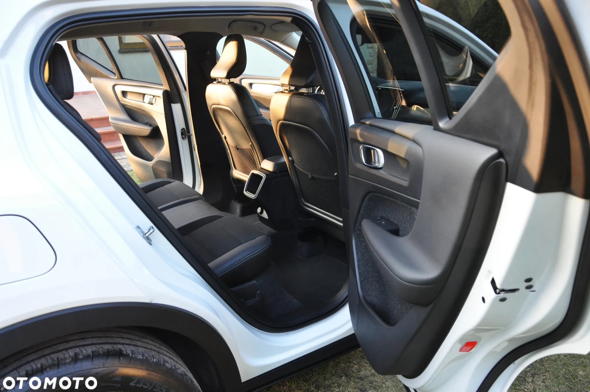 Volvo XC 40 D3 AWD Momentum Pro - 8