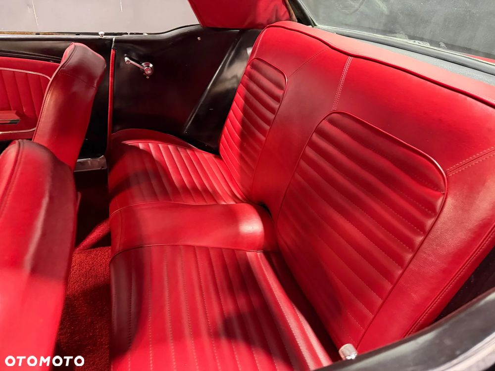 Ford Mustang - 16