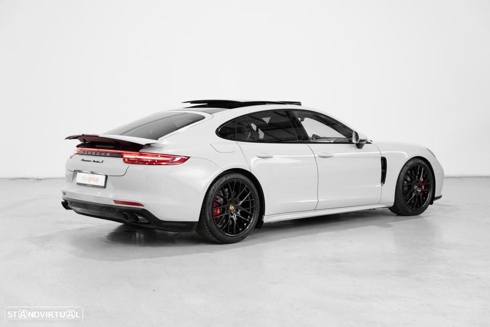 Porsche Panamera Turbo - 4
