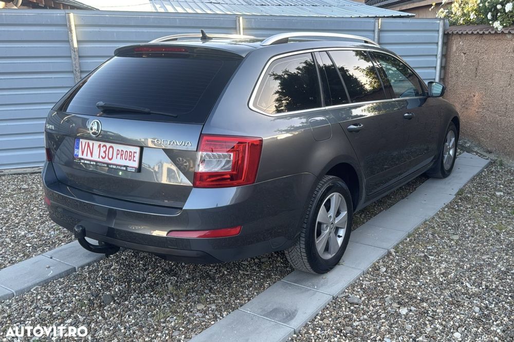 Skoda Octavia 2.0 TDI ELEGANCE DSG - 6