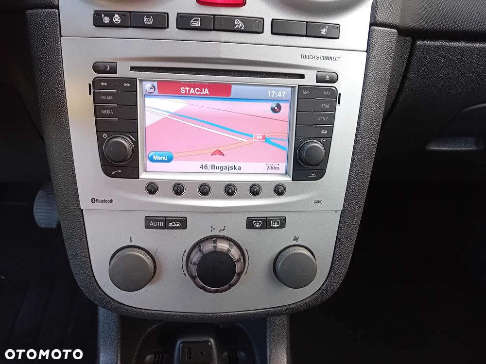 Opel Corsa 1.4 16V 150 Jahre - 10