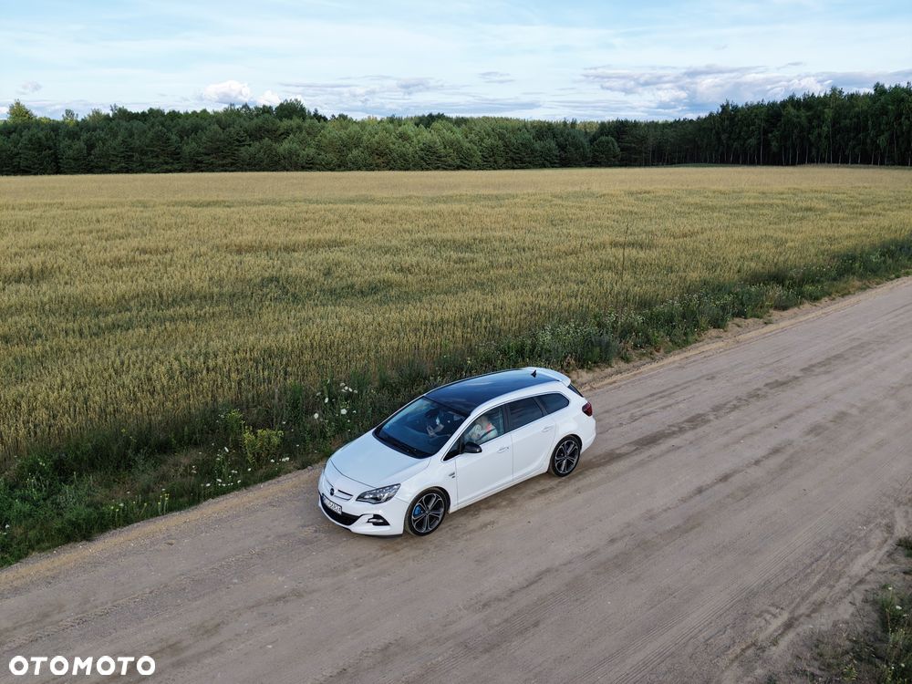 Opel Astra 2.0 CDTI Cosmo - 24