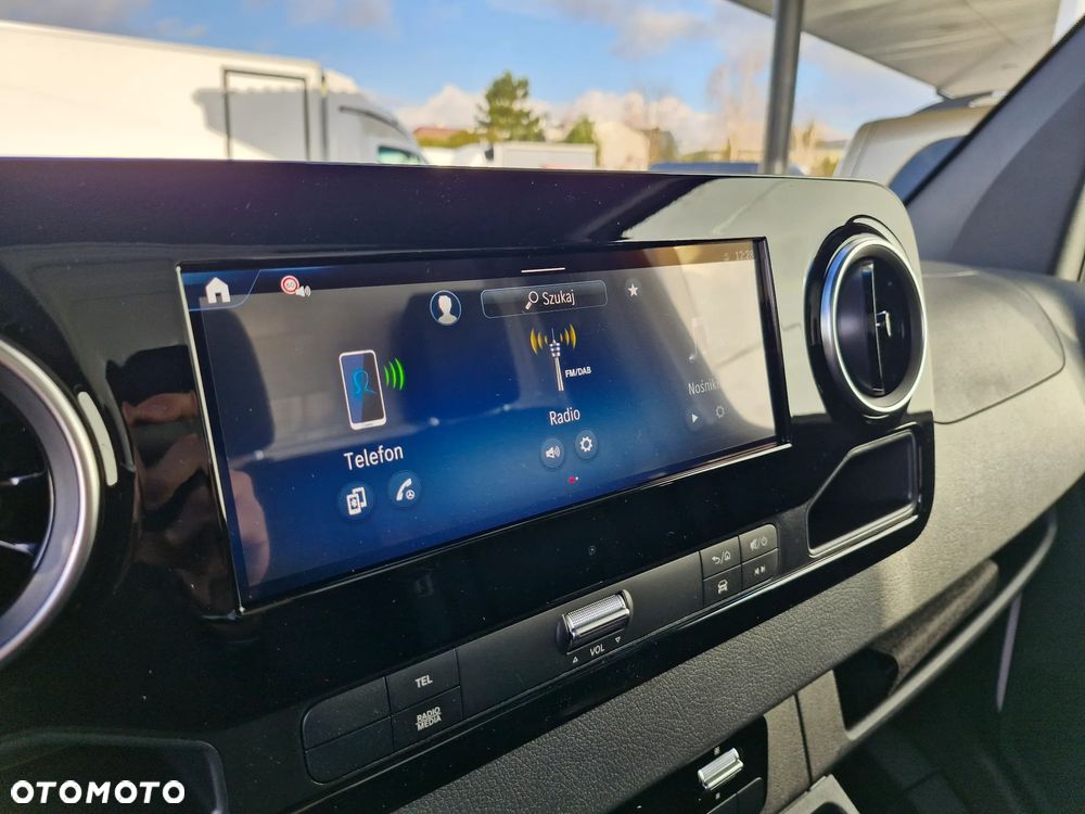 Mercedes-Benz Sprinter - 16