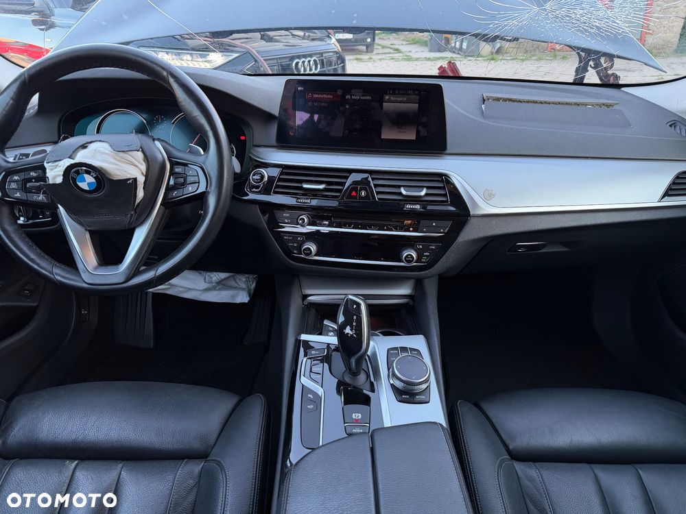 BMW Seria 5 530d xDrive Sport Line - 34