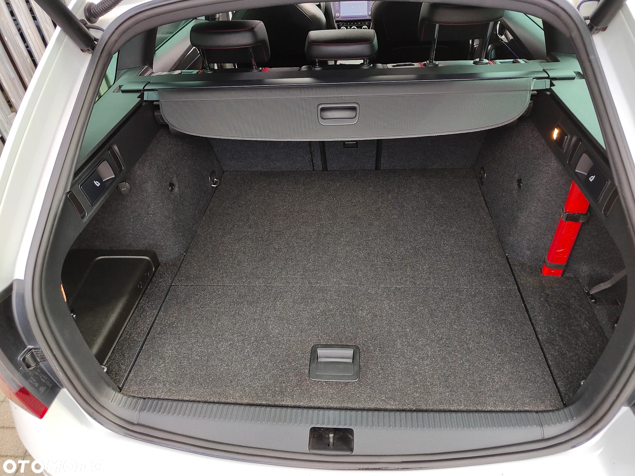 Skoda Octavia Combi 2.0 TDI RS - 31