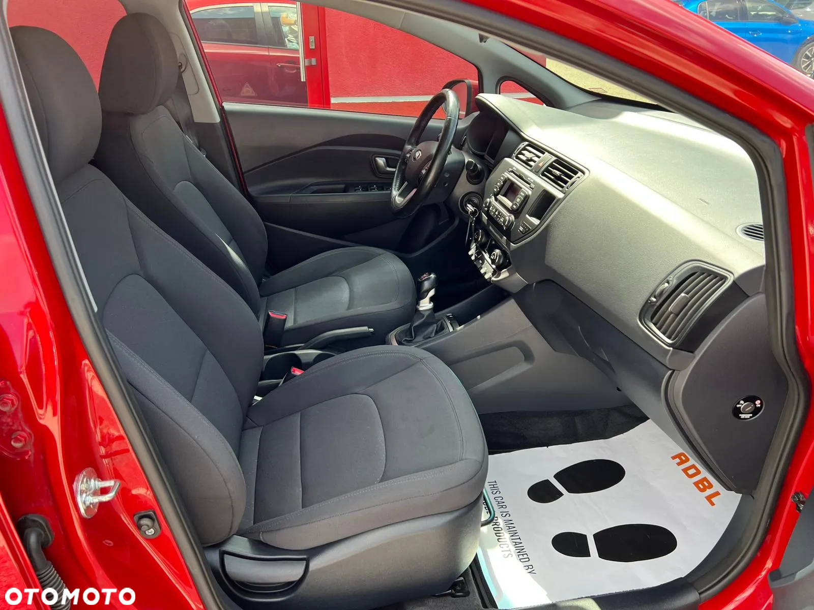 Kia Rio 1.4 L - 6