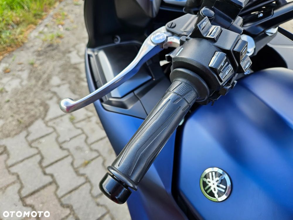 Yamaha FJR - 18