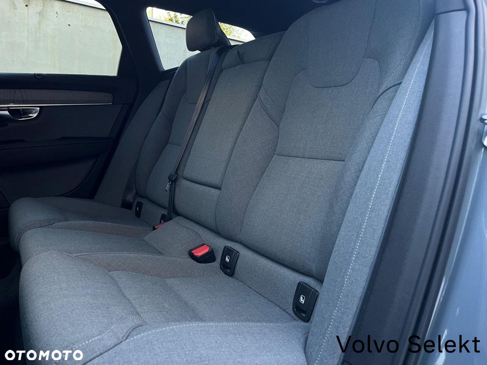 Volvo V90 Cross Country - 17