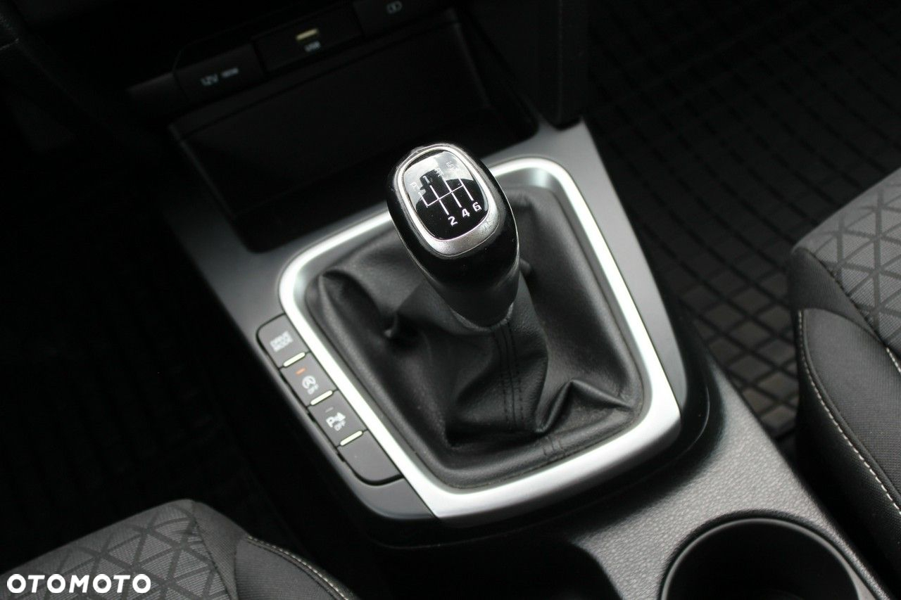 Kia Ceed - 16