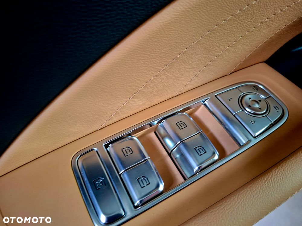 Hongqi H5 2.0T Comfort - 14