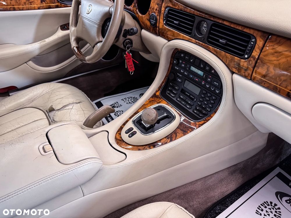 Jaguar Daimler 8 - 20