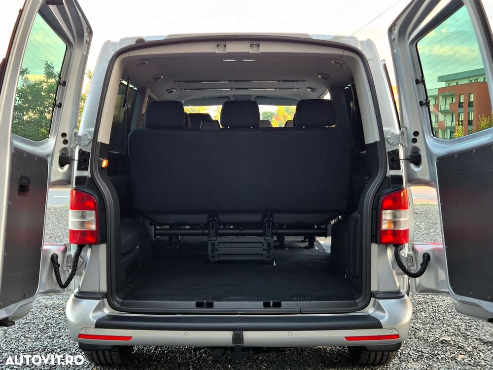 Volkswagen Caravelle - 7