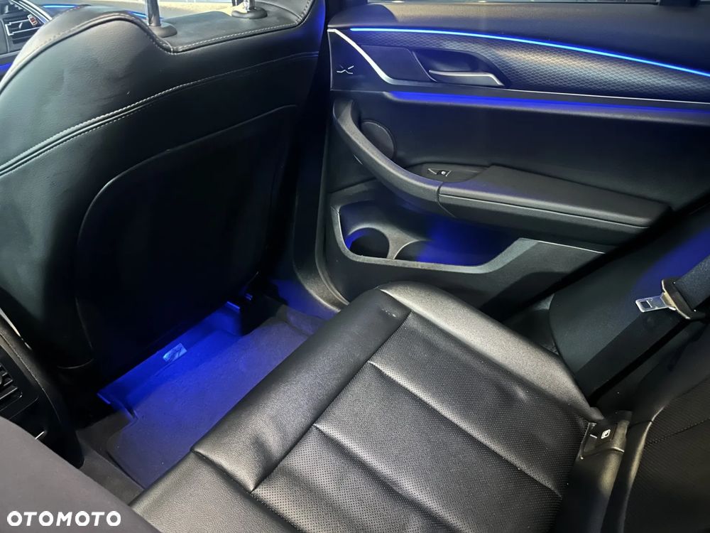 BMW X3 xDrive20d - 13