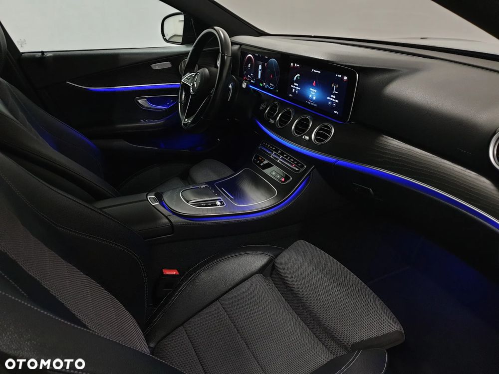 Mercedes-Benz Klasa E 300 de 4Matic 9G-TRONIC AMG Line - 28
