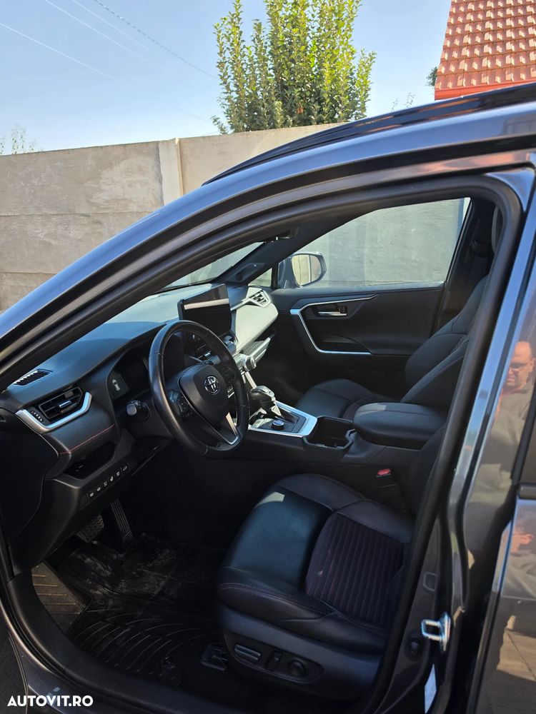 Toyota RAV4 - 5