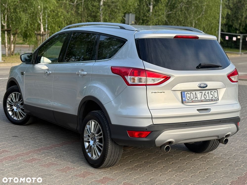 Ford Kuga 2.0 TDCi 2x4 Titanium - 16