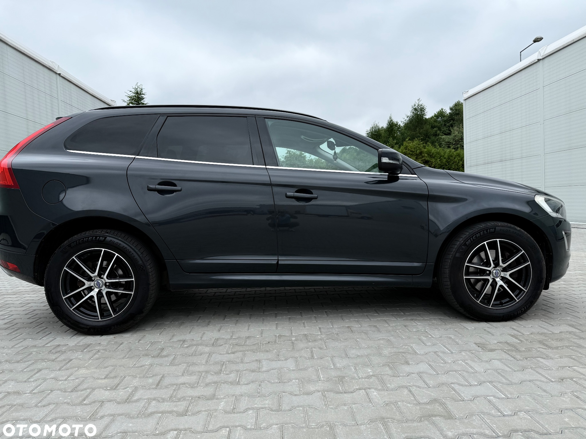 Volvo XC 60 2.4D AWD Momentum - 4