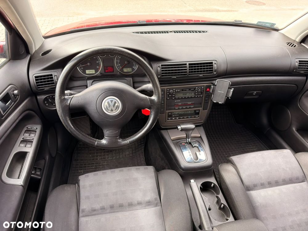 Volkswagen Passat - 23