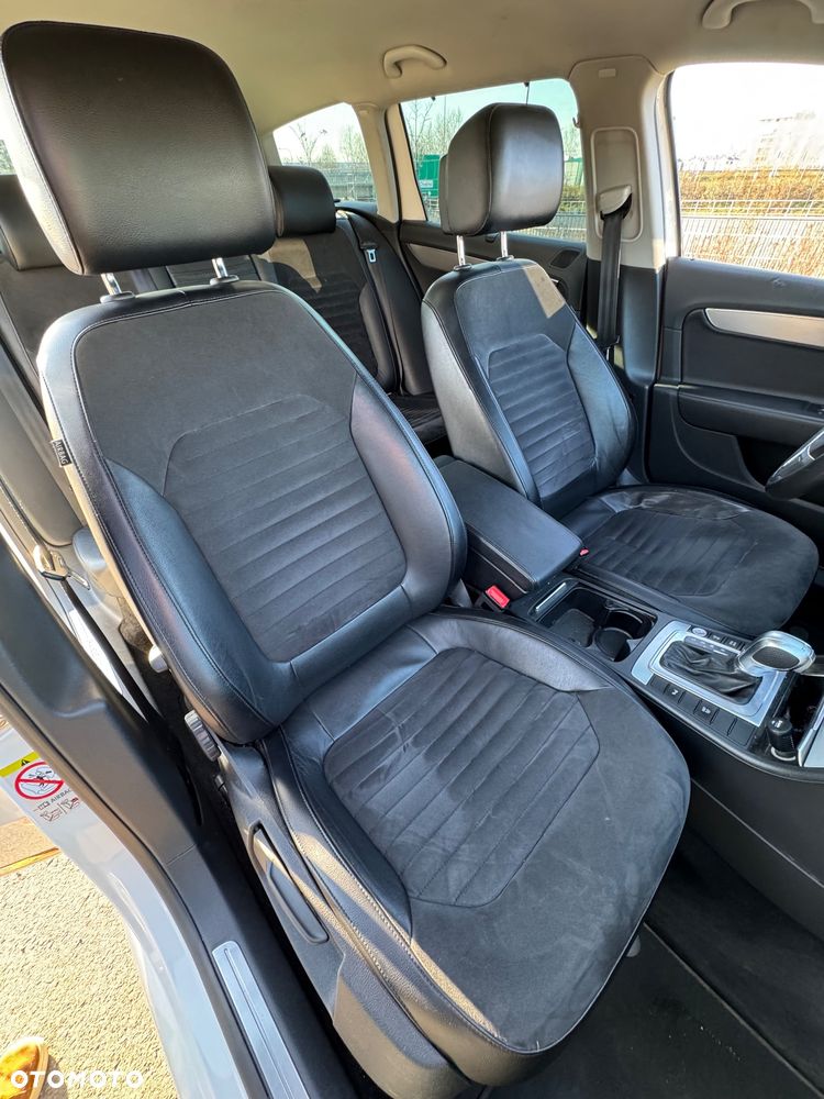 Volkswagen Passat 2.0 TDI Highline R-Style DSG - 26
