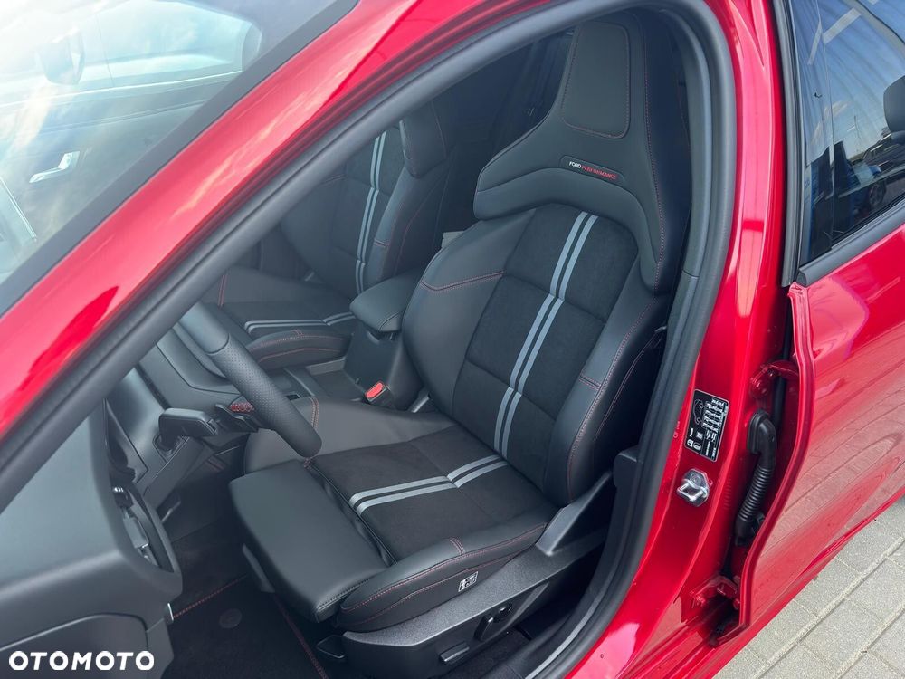Ford Focus 2.3 EcoBoost ST X - 14