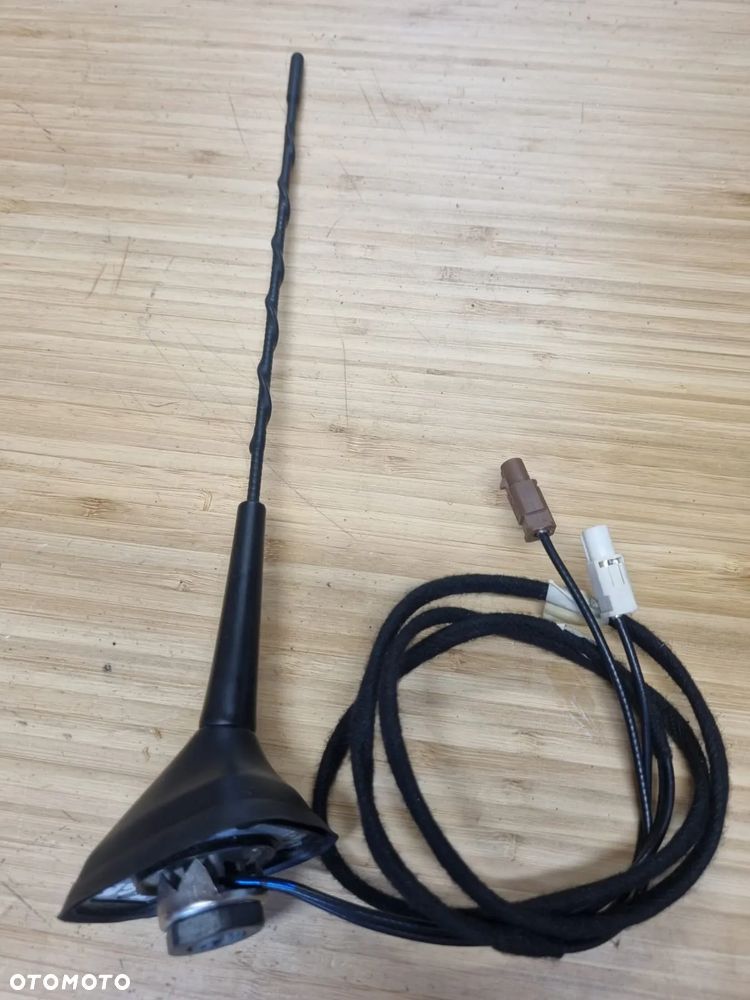 Antena dachowa GPS renault megane IV kombi - 2