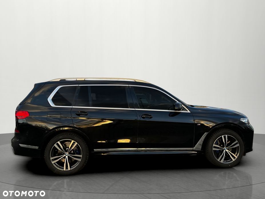 BMW X7 - 7