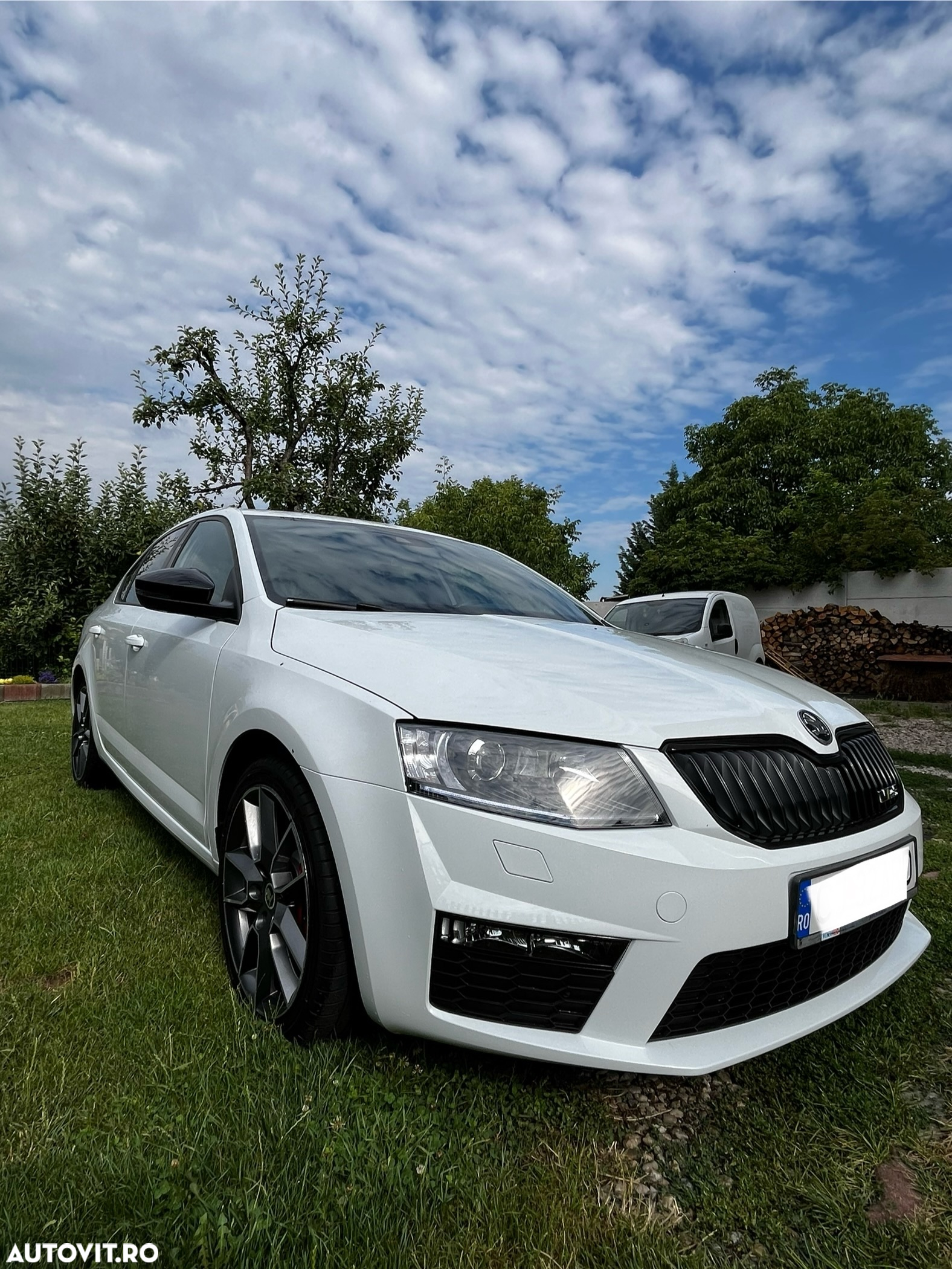 Skoda Octavia 2.0 TDI RS DSG - 2