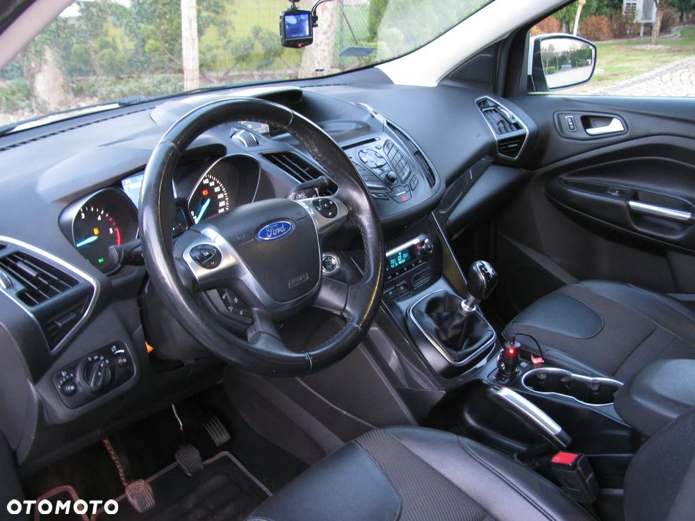 Ford Kuga 2.0 TDCi 2x4 SYNC - 16