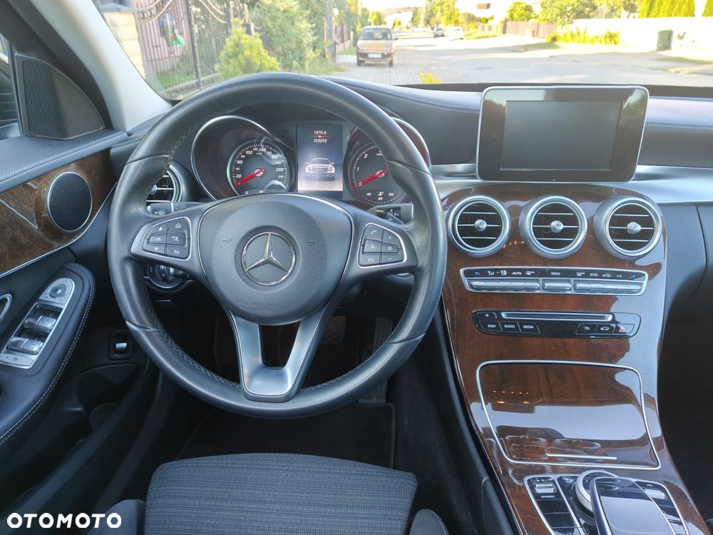 Mercedes-Benz Klasa C 220 d 9G-TRONIC - 18
