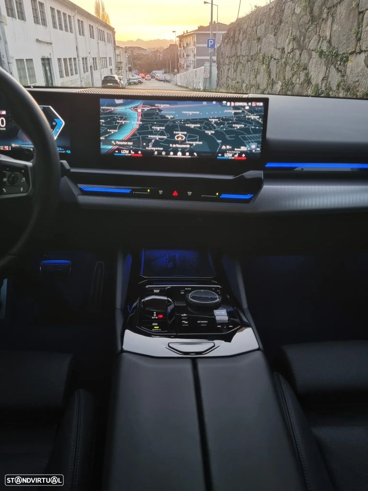 BMW 530 e Pack Desportivo M Pro - 8