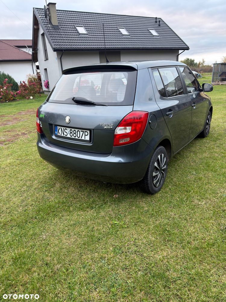 Skoda Fabia 2008 photo 5