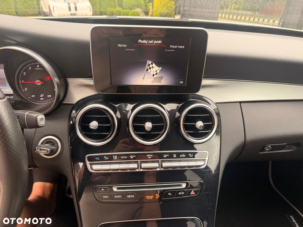 Mercedes-Benz Klasa C 200 9G-TRONIC Exclusive - 27