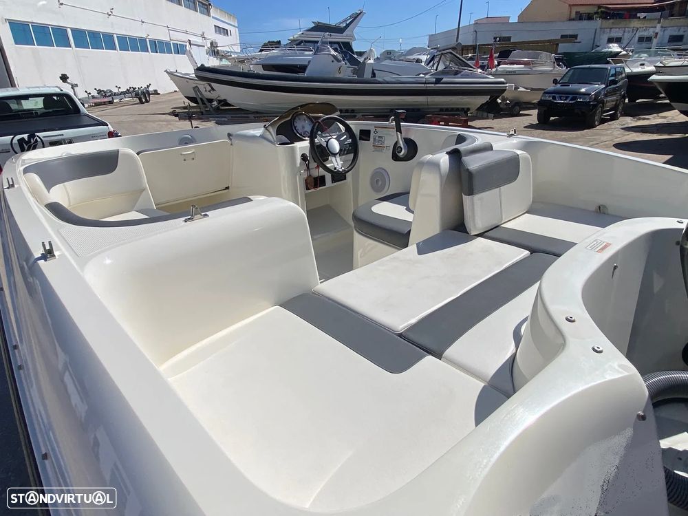 Bayliner Element E5 - 9