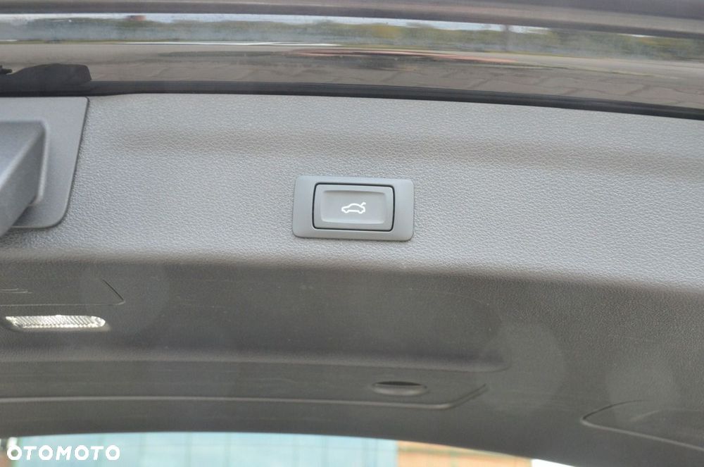 Audi A6 Avant 55 TFSI e quattro S tronic S line - 22