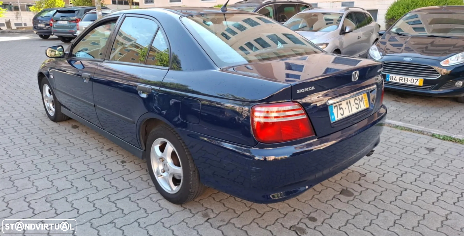 Honda Accord 1.8 LS - 4