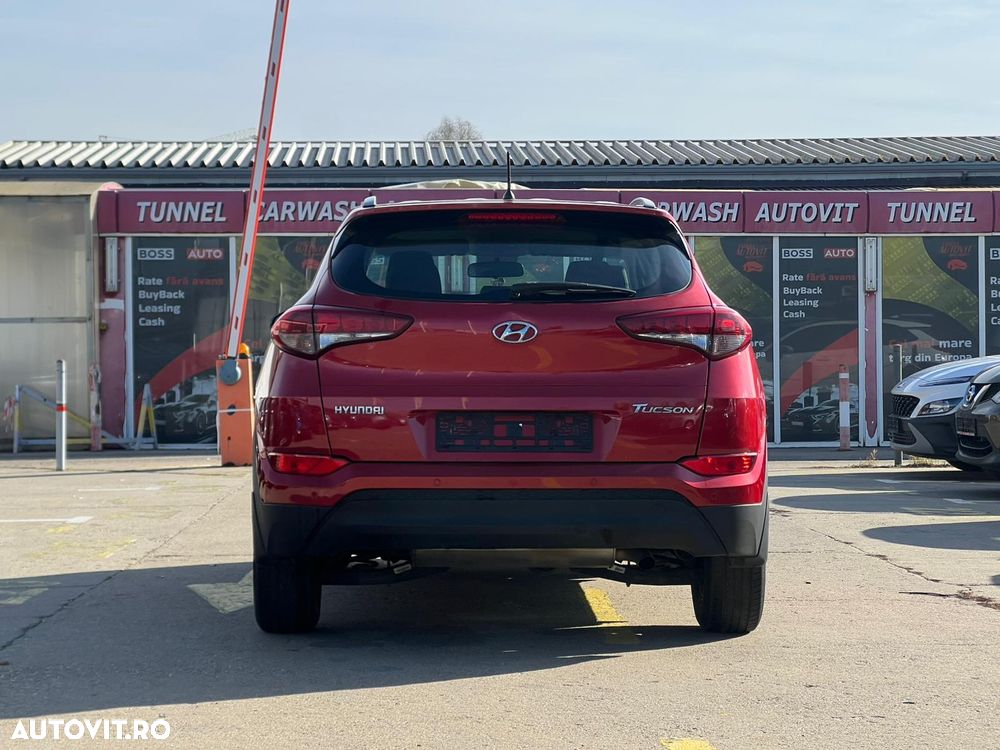 Hyundai Tucson blue 1.7 CRDi 2WD Intro Edition - 6