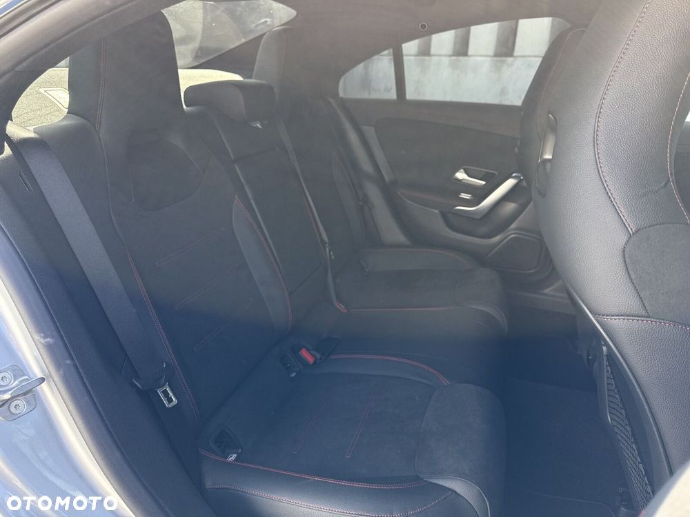 Mercedes-Benz CLA - 21