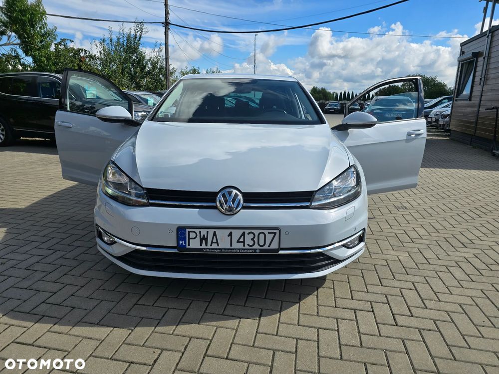 Volkswagen Golf - 22