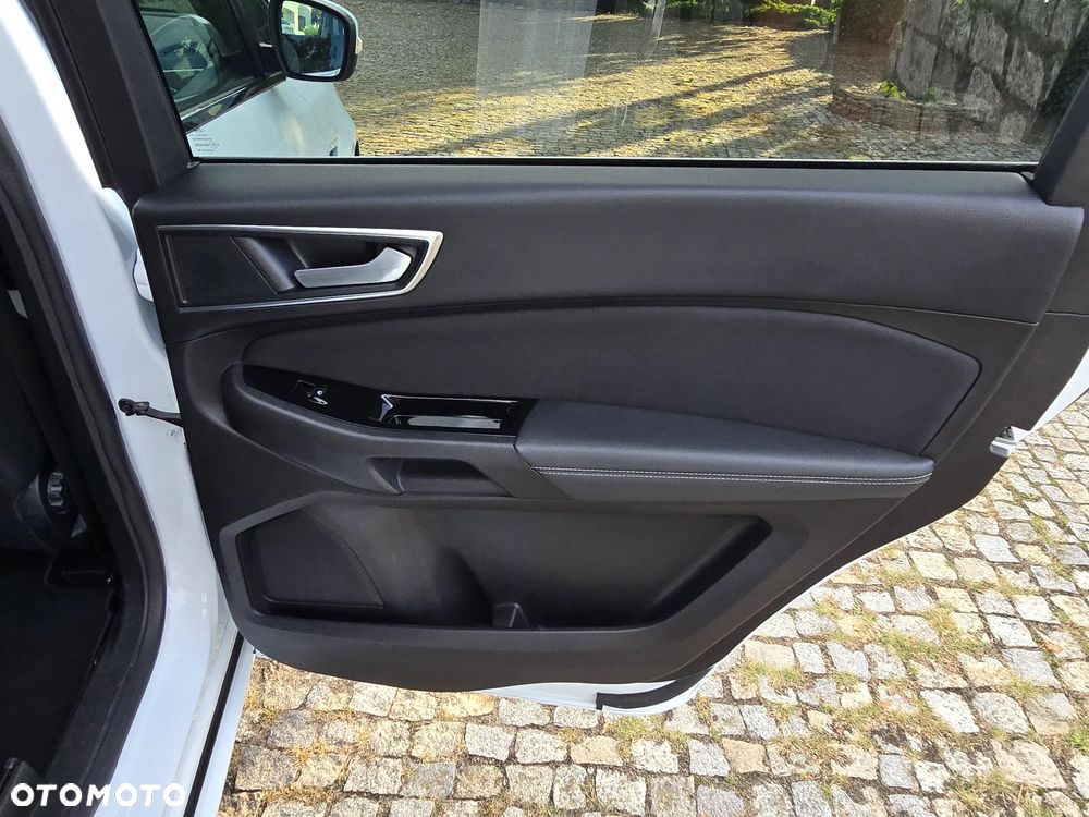 Ford S-Max - 28
