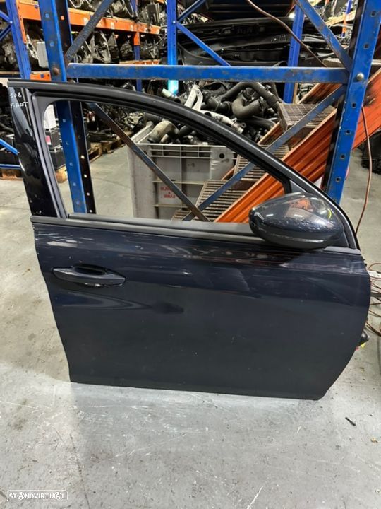 Porta frente direita Peugeot 308 de 2016 - 1