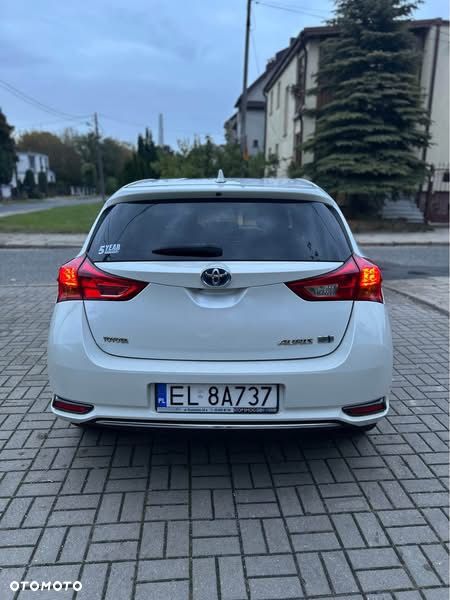 Toyota Auris - 4