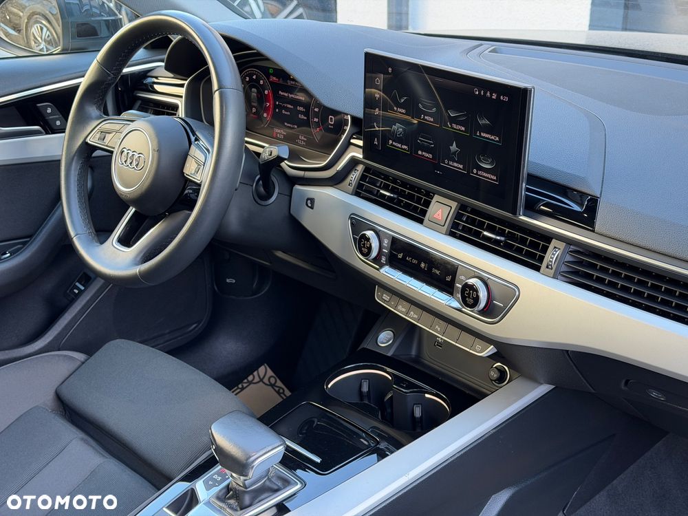 Audi A4 Limousine - 12